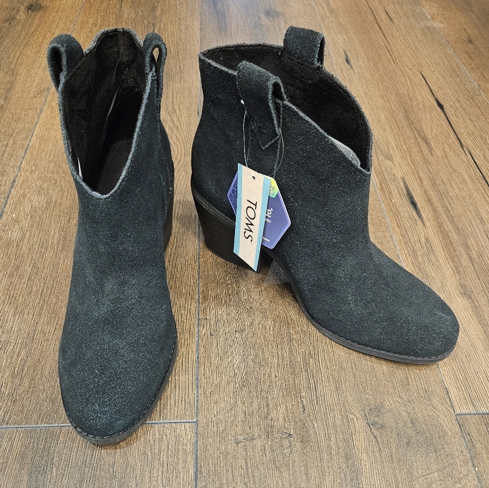 NWT TOMS Constance Black Suede Ortholite Ankle Boots - Size 8 - Picture 2 of 13